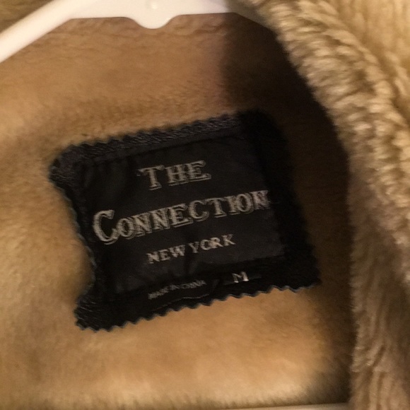 Black leather jacket with fur - Picture 3 of 5